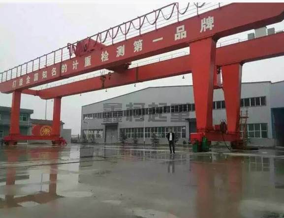 起重設(shè)備戶(hù)外作業(yè)要注意什么